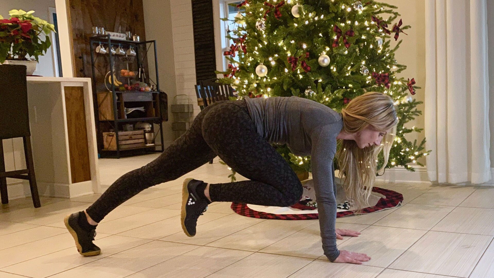 4 ways to stay fit and stress less during the holidays
